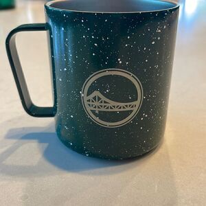 MiiR 12 oz, cup with handle Metal lightweight Green with bridge. Nice size.